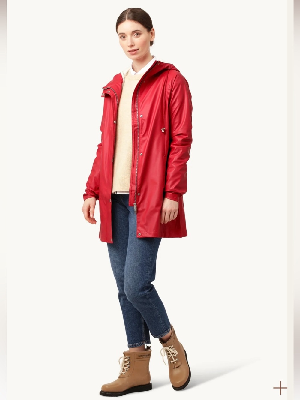 ILSE JACOBSEN Short Raincoat in Deep Red Size 38